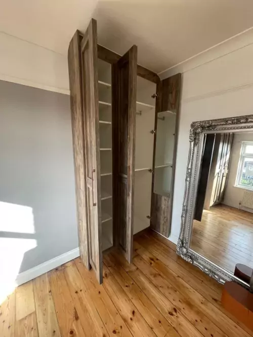 Gallery image